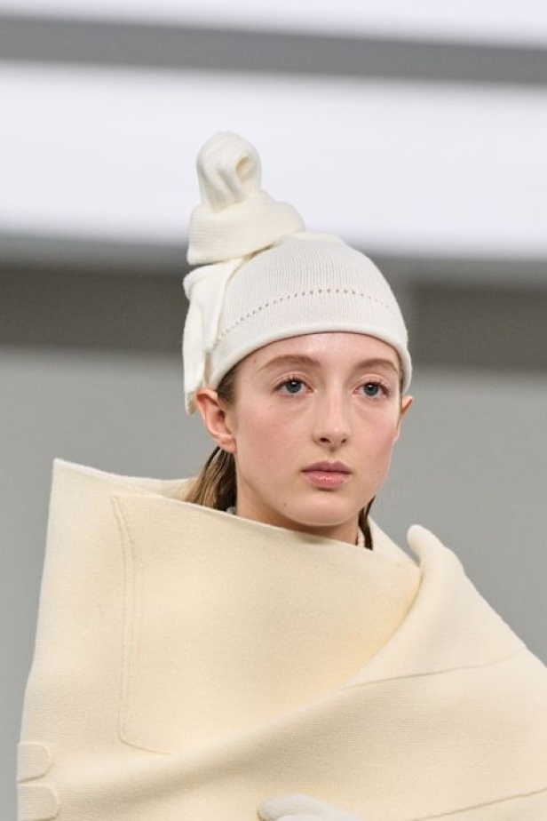مجموعة Issey Miyake لخريف وشتاء 2025 في باريس
