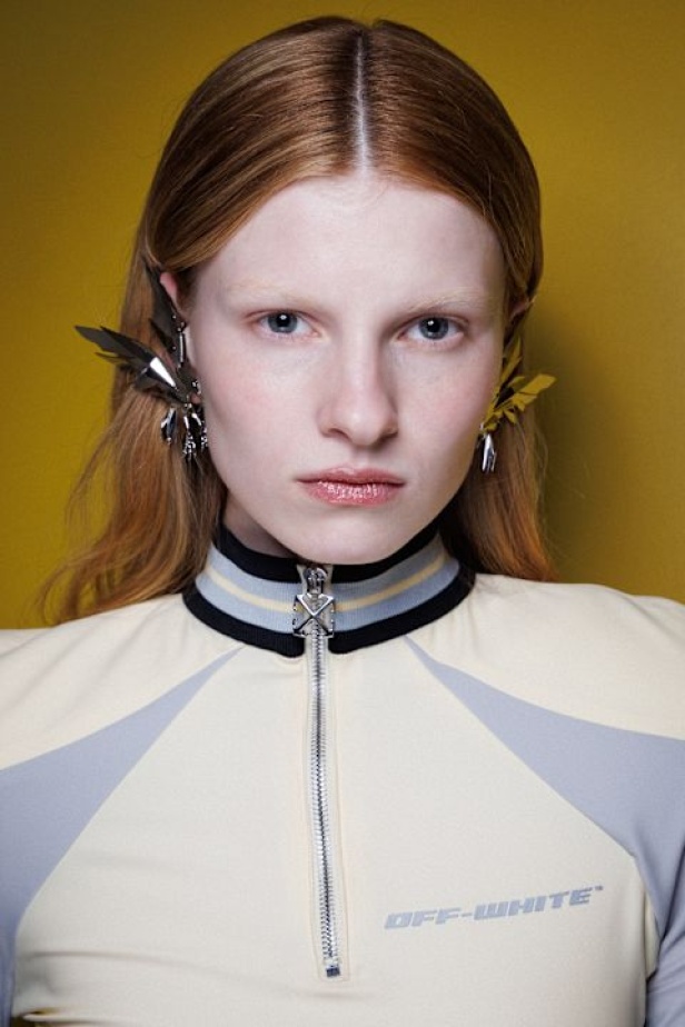 عرض أزياء Off-White لخريف وشتاء 2025