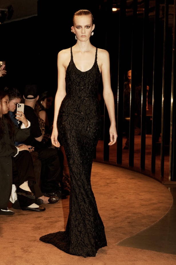 من باريس إلى تكساس .. مجموعة سكياباريلي لموسم خريف 2025