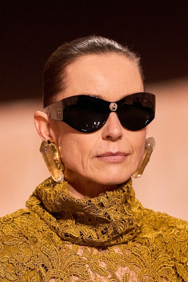 مجموعة سان لوران لشتاء 2025 في باريس