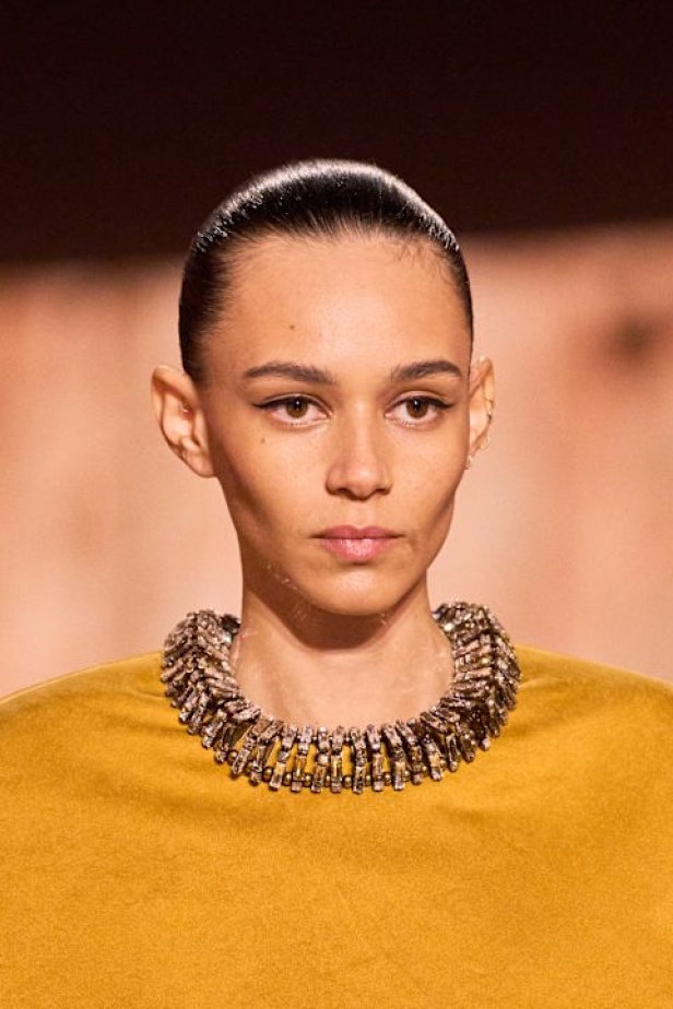 مجموعة سان لوران لشتاء 2025 في باريس