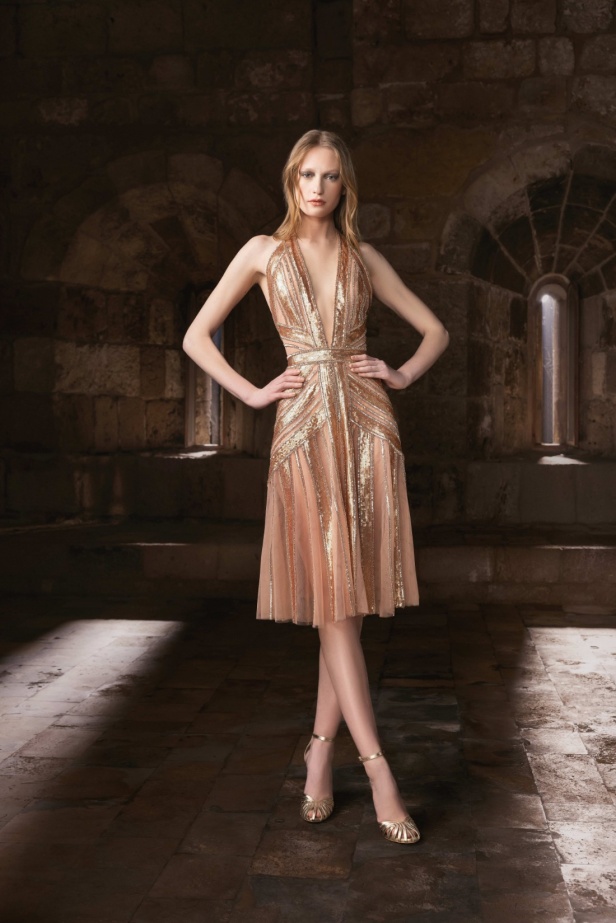 "من الحرير والصلب"... مجموعة طوني ورد لخريف وشتاء 2025 تستكشف التناقضات بلمسة من الرقي والأناقة