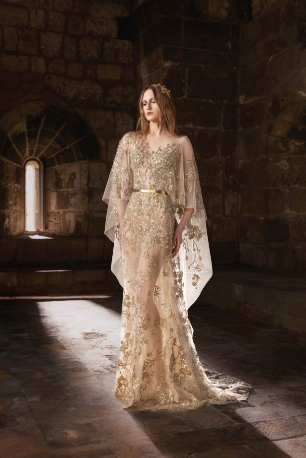 "من الحرير والصلب"... مجموعة طوني ورد لخريف وشتاء 2025 تستكشف التناقضات بلمسة من الرقي والأناقة