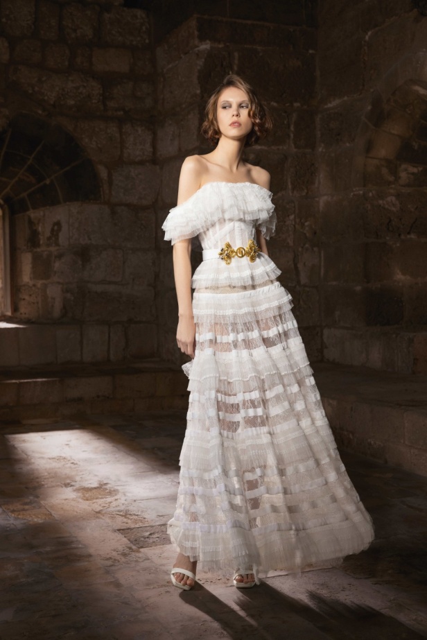 "من الحرير والصلب"... مجموعة طوني ورد لخريف وشتاء 2025 تستكشف التناقضات بلمسة من الرقي والأناقة