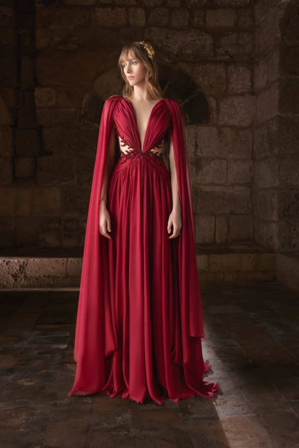 "من الحرير والصلب"... مجموعة طوني ورد لخريف وشتاء 2025 تستكشف التناقضات بلمسة من الرقي والأناقة