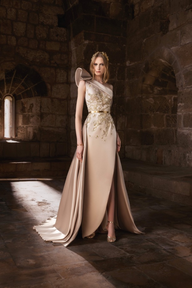 "من الحرير والصلب"... مجموعة طوني ورد لخريف وشتاء 2025 تستكشف التناقضات بلمسة من الرقي والأناقة