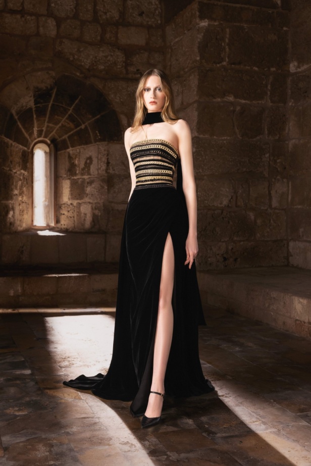 "من الحرير والصلب"... مجموعة طوني ورد لخريف وشتاء 2025 تستكشف التناقضات بلمسة من الرقي والأناقة