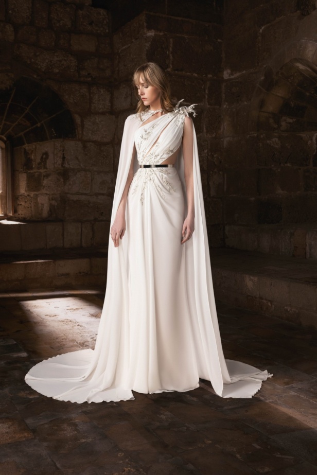 "من الحرير والصلب"... مجموعة طوني ورد لخريف وشتاء 2025 تستكشف التناقضات بلمسة من الرقي والأناقة