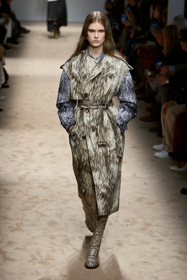 الفن يعانق الموضة في مجموعة Tod’s لخريف وشتاء 2025