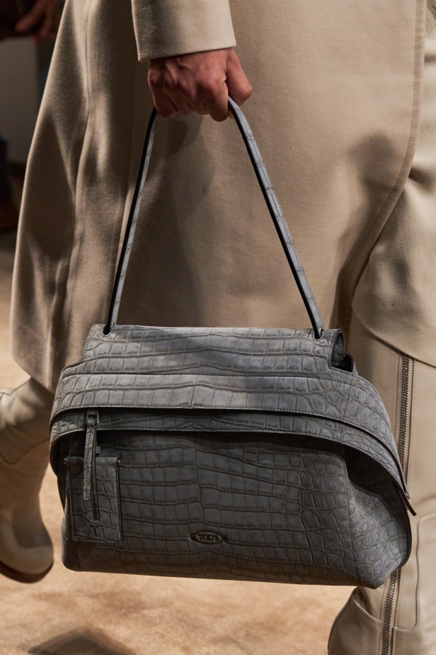 الفن يعانق الموضة في مجموعة Tod’s لخريف وشتاء 2025