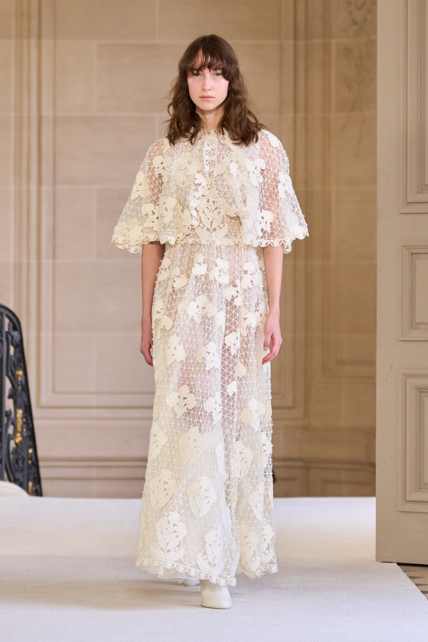 مجموعة Giambattista Valli لخريف وشتاء 2025