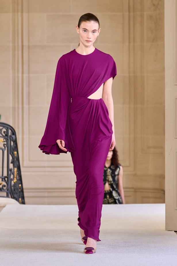 مجموعة Giambattista Valli لخريف وشتاء 2025