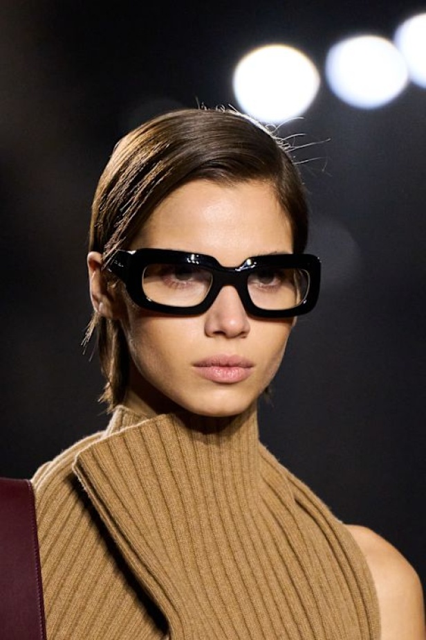  Victoria Beckham لخريف وشتاء 2025 في باريس