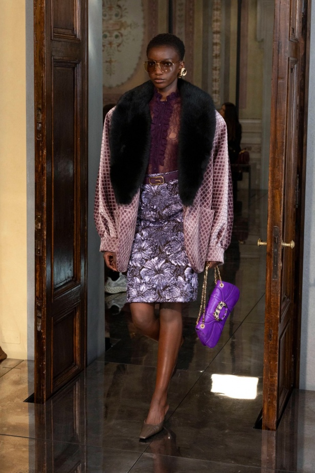 غوتشي هي فلورنسا، وفلورنسا هي غوتشي... عرض كروز 2026 يحتفي بالجذور والإرث من قلب أرشيف الدار