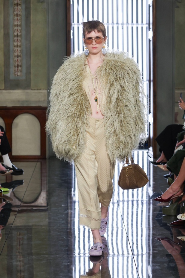 غوتشي هي فلورنسا، وفلورنسا هي غوتشي... عرض كروز 2026 يحتفي بالجذور والإرث من قلب أرشيف الدار