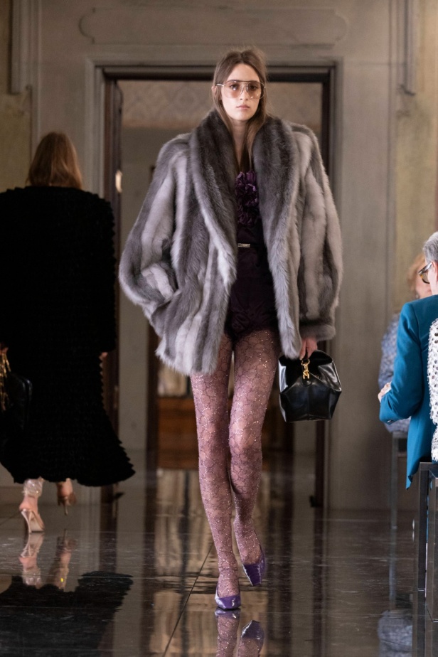 غوتشي هي فلورنسا، وفلورنسا هي غوتشي... عرض كروز 2026 يحتفي بالجذور والإرث من قلب أرشيف الدار