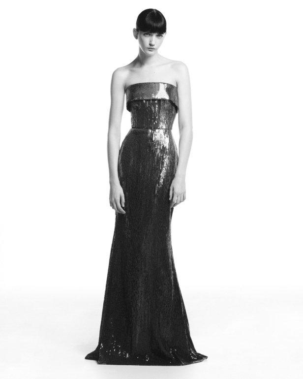 "من الفجر حتى الغسق"... أناقة مجموعة إيلي صعب Resort 2026 لكل لحظة