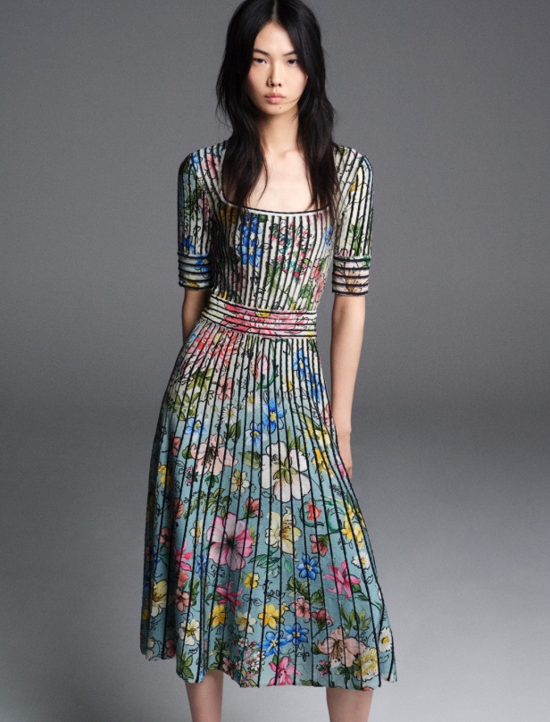 "من الفجر حتى الغسق"... أناقة مجموعة إيلي صعب Resort 2026 لكل لحظة