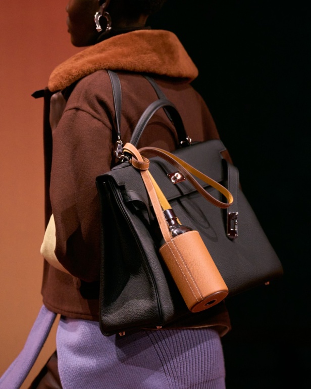 Hermès تكتب فصلًا ثانيًا في شنغهاي... مجموعة خريف وشتاء 2025 مستعدة للانطلاق!
