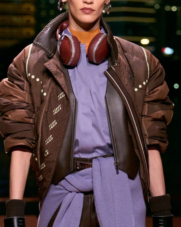 Hermès تكتب فصلًا ثانيًا في شنغهاي... مجموعة خريف وشتاء 2025 مستعدة للانطلاق!