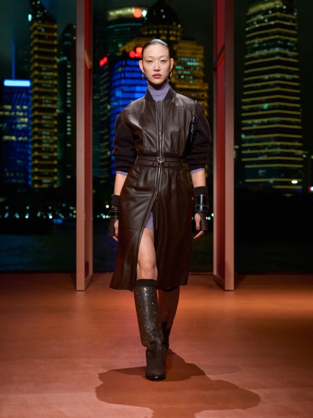 Hermès تكتب فصلًا ثانيًا في شنغهاي... مجموعة خريف وشتاء 2025 مستعدة للانطلاق!