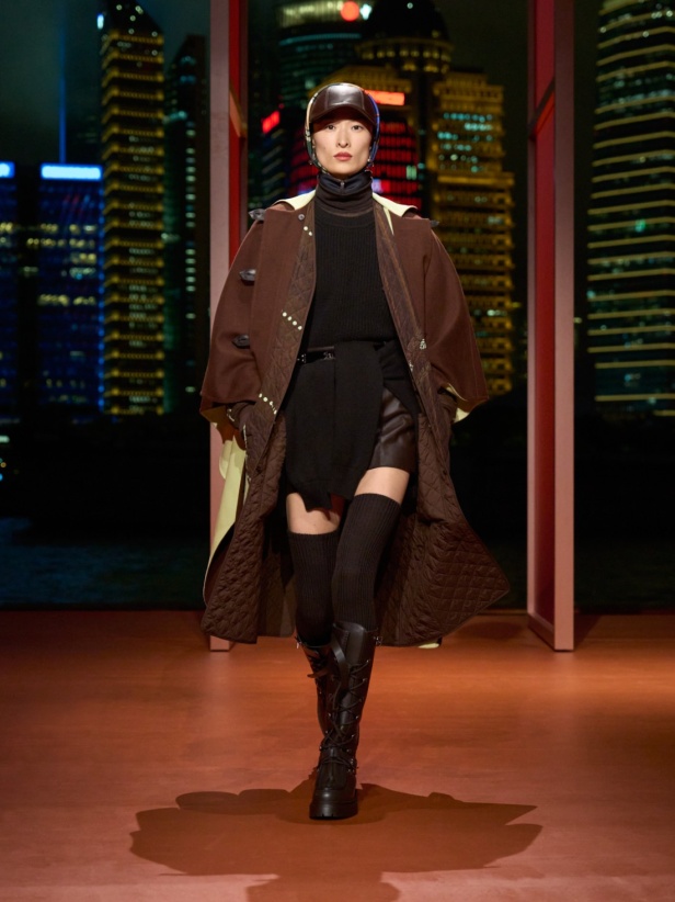 Hermès تكتب فصلًا ثانيًا في شنغهاي... مجموعة خريف وشتاء 2025 مستعدة للانطلاق!