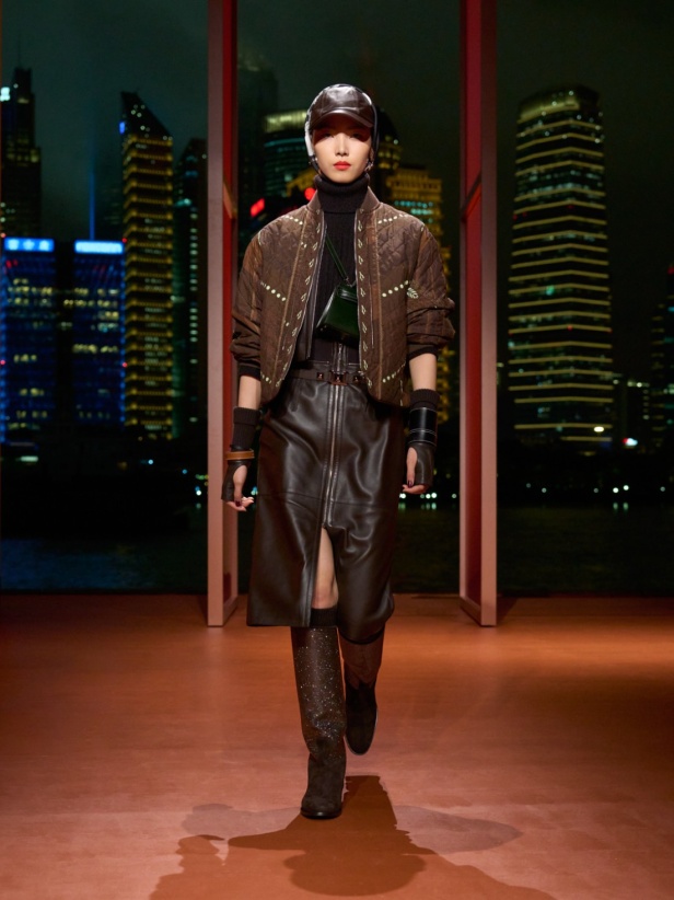 Hermès تكتب فصلًا ثانيًا في شنغهاي... مجموعة خريف وشتاء 2025 مستعدة للانطلاق!