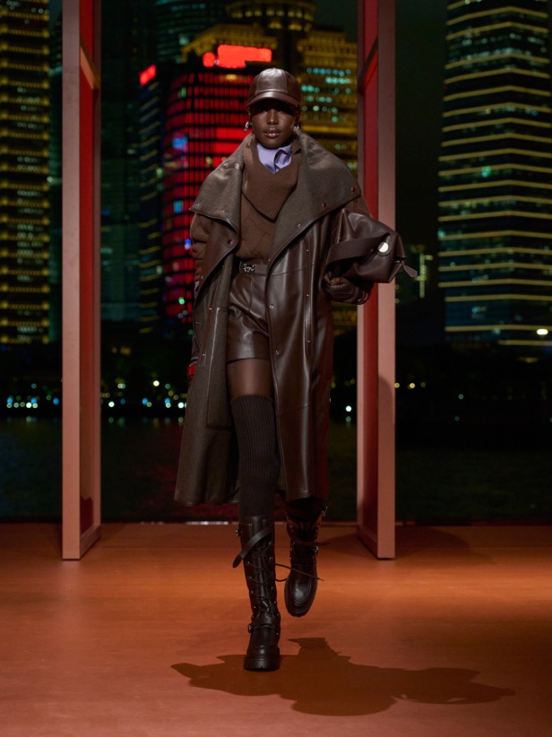 Hermès تكتب فصلًا ثانيًا في شنغهاي... مجموعة خريف وشتاء 2025 مستعدة للانطلاق!