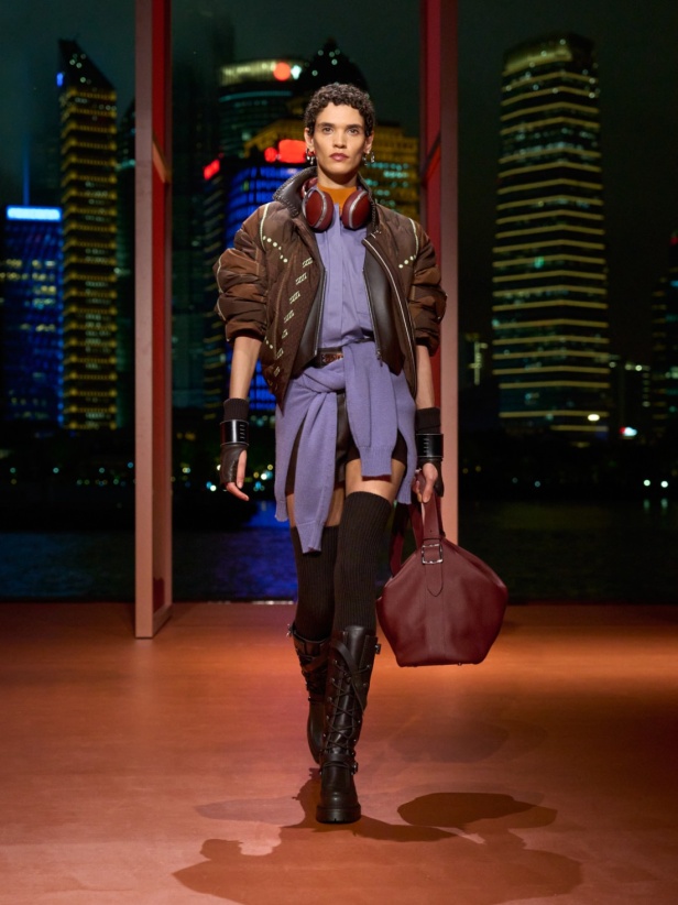 Hermès تكتب فصلًا ثانيًا في شنغهاي... مجموعة خريف وشتاء 2025 مستعدة للانطلاق!