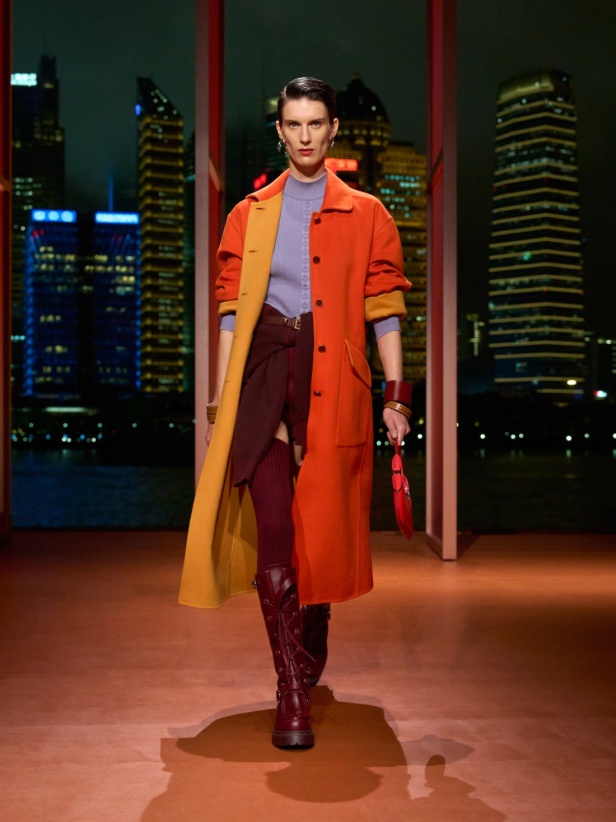 Hermès تكتب فصلًا ثانيًا في شنغهاي... مجموعة خريف وشتاء 2025 مستعدة للانطلاق!