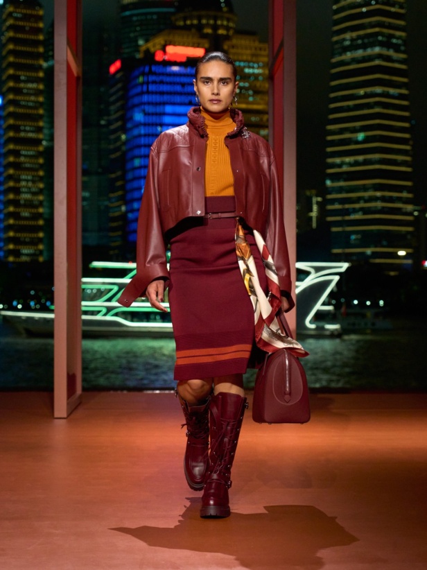 Hermès تكتب فصلًا ثانيًا في شنغهاي... مجموعة خريف وشتاء 2025 مستعدة للانطلاق!