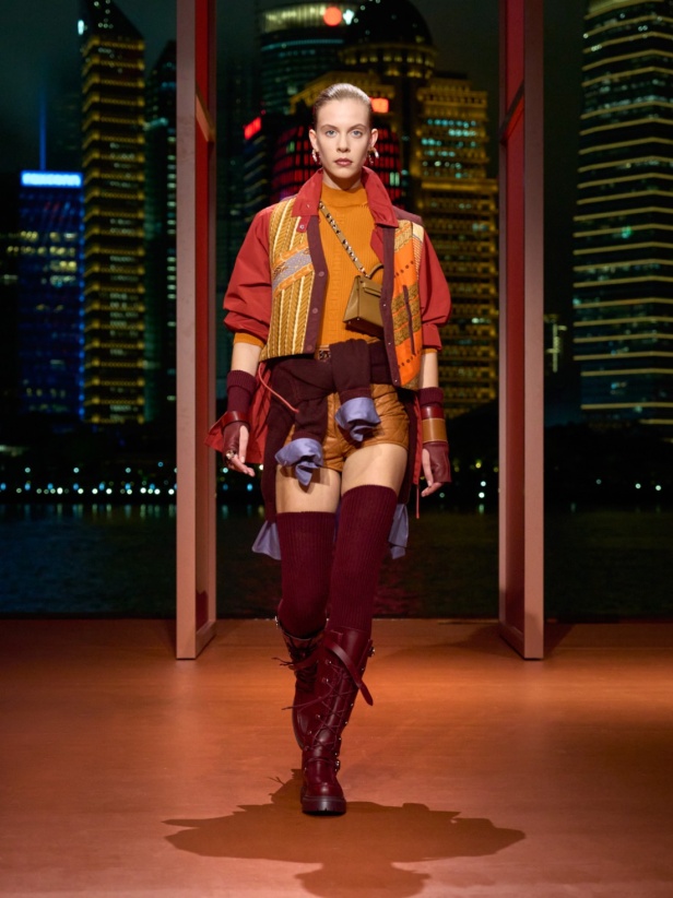 Hermès تكتب فصلًا ثانيًا في شنغهاي... مجموعة خريف وشتاء 2025 مستعدة للانطلاق!
