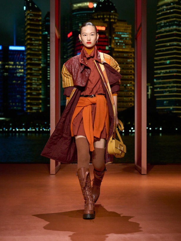 Hermès تكتب فصلًا ثانيًا في شنغهاي... مجموعة خريف وشتاء 2025 مستعدة للانطلاق!