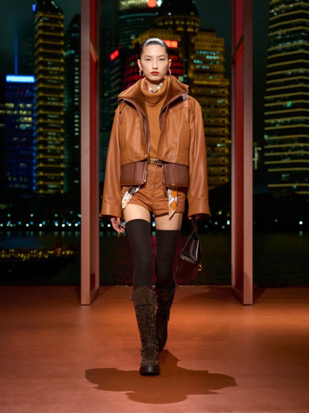 Hermès تكتب فصلًا ثانيًا في شنغهاي... مجموعة خريف وشتاء 2025 مستعدة للانطلاق!