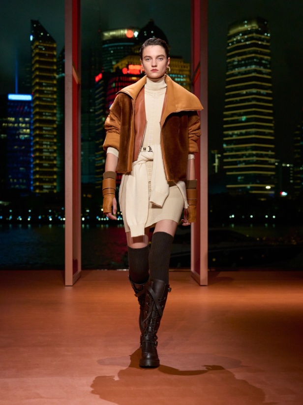 Hermès تكتب فصلًا ثانيًا في شنغهاي... مجموعة خريف وشتاء 2025 مستعدة للانطلاق!