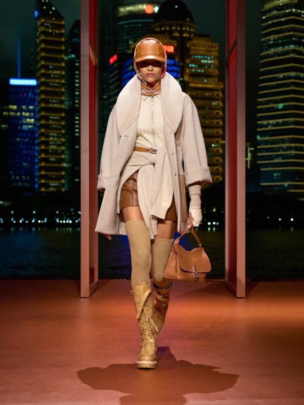 Hermès تكتب فصلًا ثانيًا في شنغهاي... مجموعة خريف وشتاء 2025 مستعدة للانطلاق!