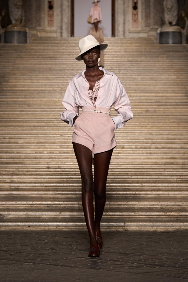 مجموعة Max Mara ريزورت 2026... احتفال بالأناقة الإيطالية الخالدة