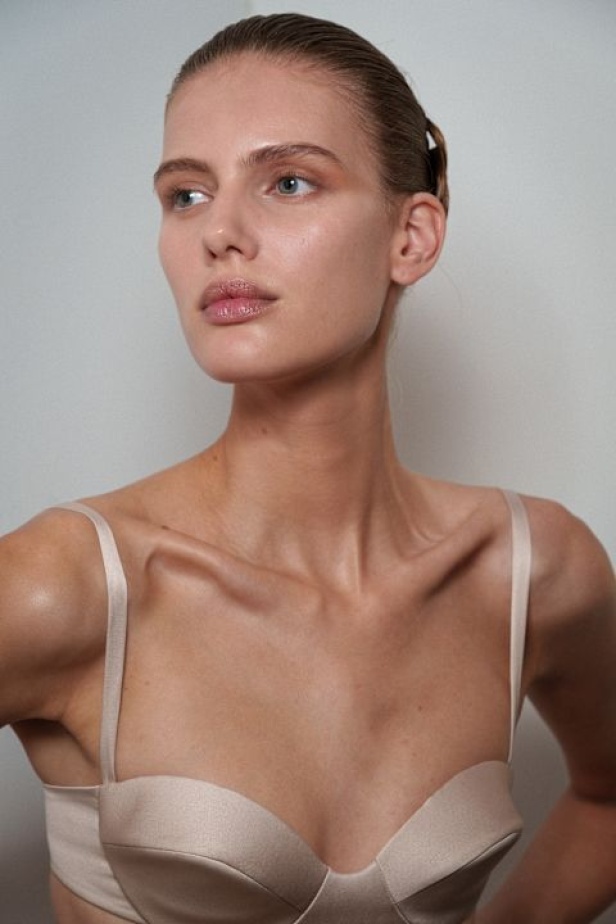 Ashi Studio خريف وشتاء 2025 للأزياء الراقية