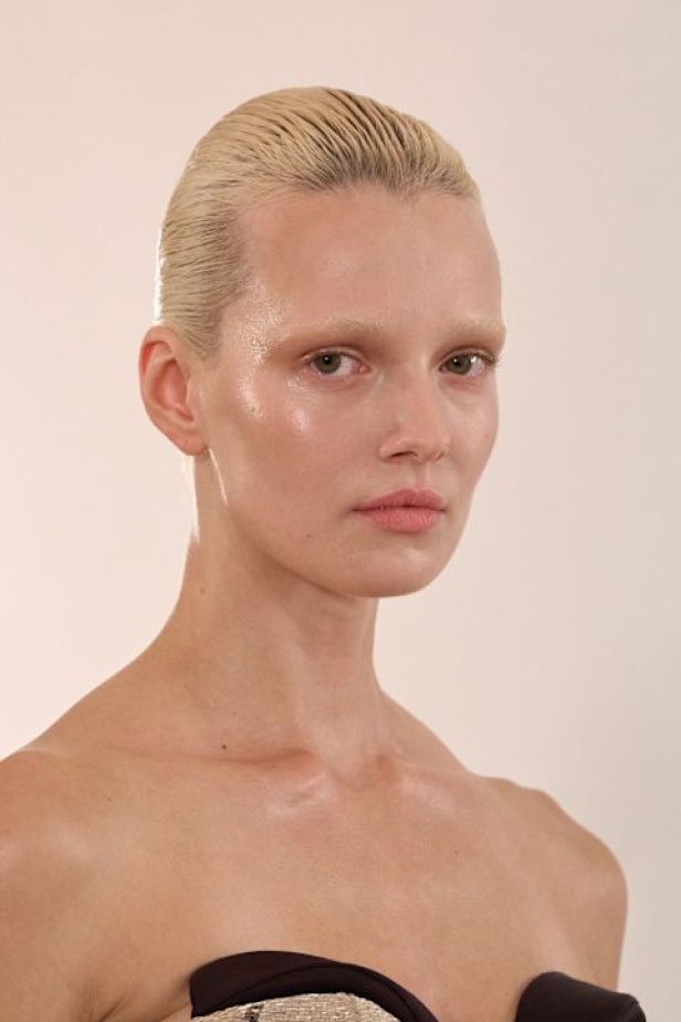 Ashi Studio خريف وشتاء 2025 للأزياء الراقية