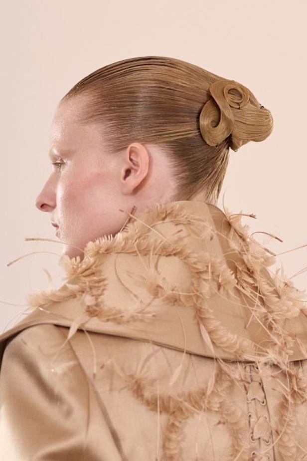 Ashi Studio خريف وشتاء 2025 للأزياء الراقية