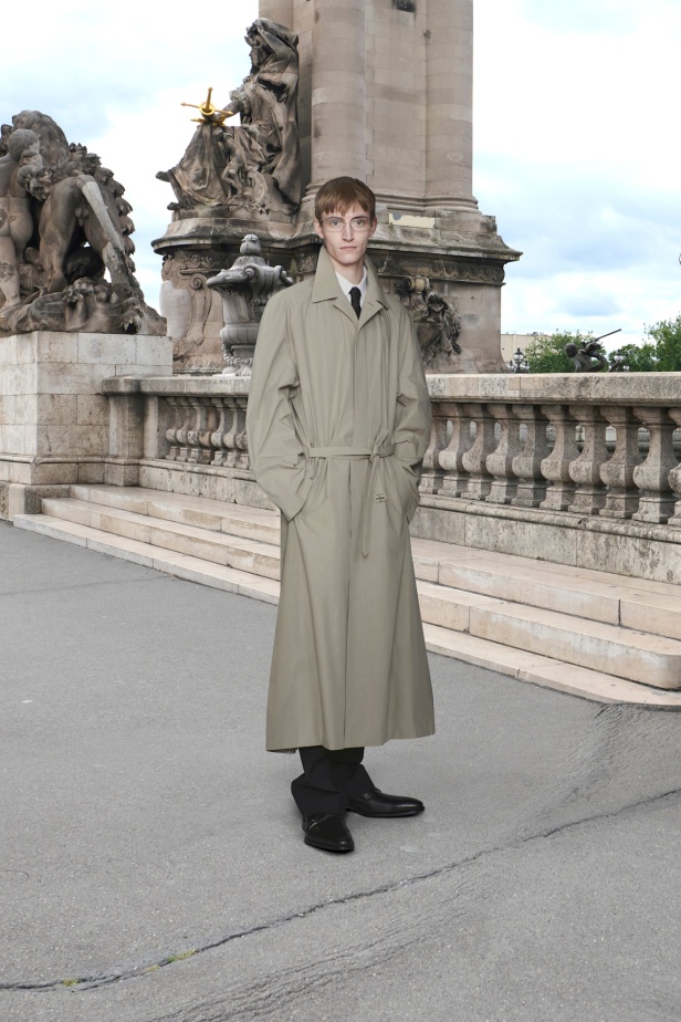 مجموعة Balenciaga للأزياء الراقية لخريف وشتاء 2025-2026