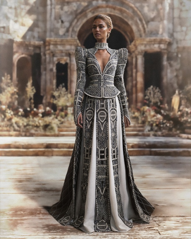 الرقة بأناقة المحارِبات يقدّمها سعيد قبيسي في مجموعة خريف وشتاء 2025-2026... ويقول لـ"هي": إطلاق الكوتور في باريس نقلة نوعية