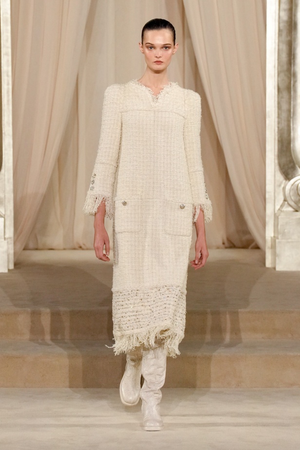 مجموعة Chanel للأزياء الراقية لموسم خريف وشتاء 2025-2026