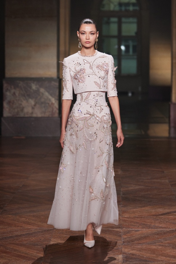 مجموعة جورج حبيقة "النظام الجديد" لخريف وشتاء 2025-2026.. عندما ينتصر الجمال على الفوضى (فيديو)