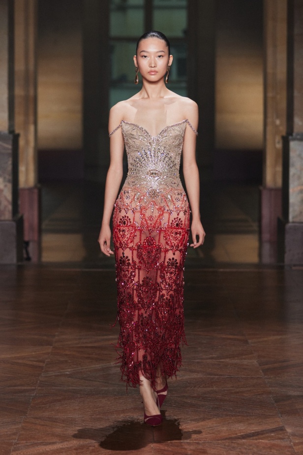 مجموعة جورج حبيقة "النظام الجديد" لخريف وشتاء 2025-2026.. عندما ينتصر الجمال على الفوضى (فيديو)