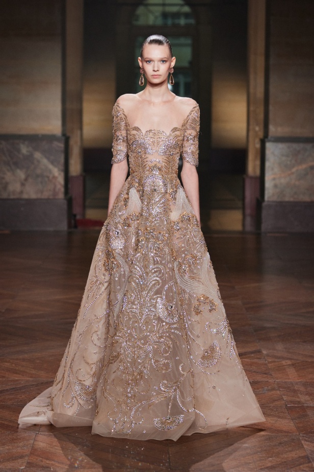 مجموعة جورج حبيقة "النظام الجديد" لخريف وشتاء 2025-2026.. عندما ينتصر الجمال على الفوضى (فيديو)