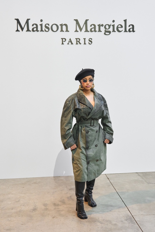 مجموعة ميزون مارجيلا للأزياء الراقية لخريف وشتاء 2026: بداية جديدة تحت قيادة غلين مارتنز