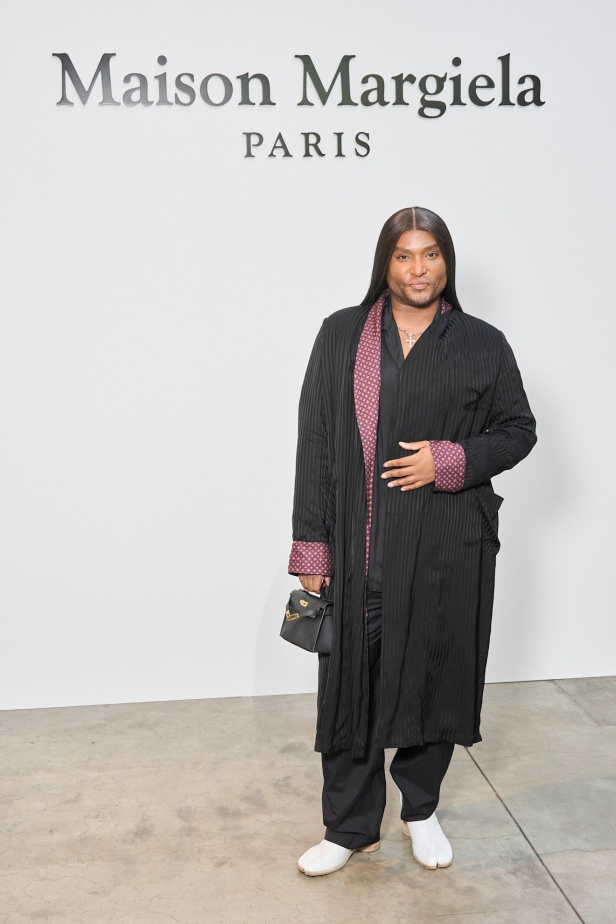 مجموعة ميزون مارجيلا للأزياء الراقية لخريف وشتاء 2026: بداية جديدة تحت قيادة غلين مارتنز