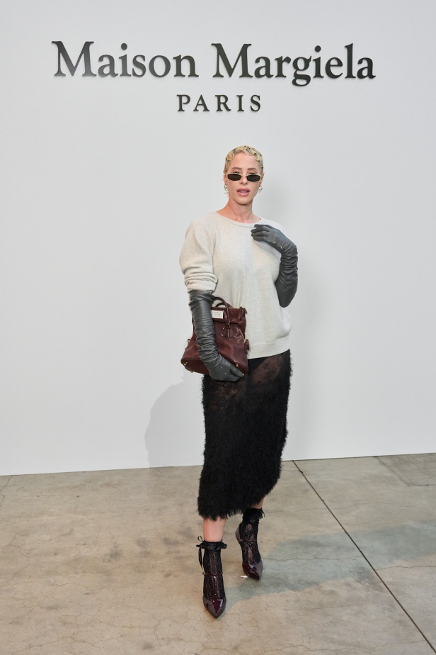 مجموعة ميزون مارجيلا للأزياء الراقية لخريف وشتاء 2026: بداية جديدة تحت قيادة غلين مارتنز