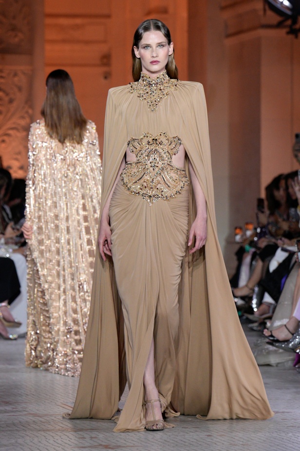 مجموعة Zuhair Murad الراقية لخريف وشتاء 2025